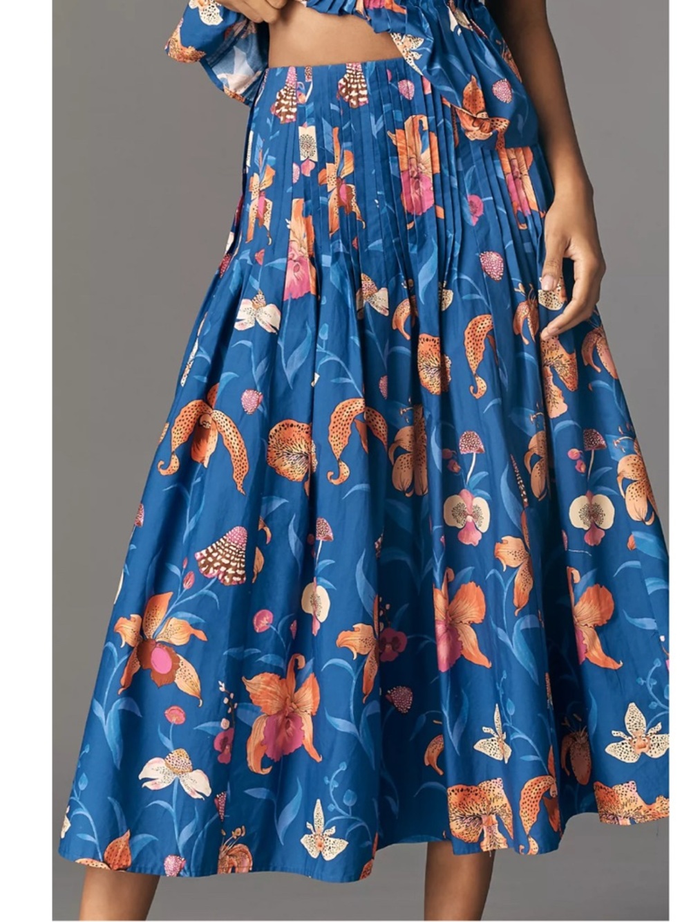 FARM Rio Blue Floral Pintuck Midi Skirt Size Medium NWT - Picture 14 of 16